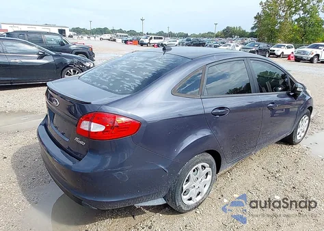 2013 Ford Fiesta Se z USA, uszkodzony, nr VIN 3FADP4BJ3DM107238